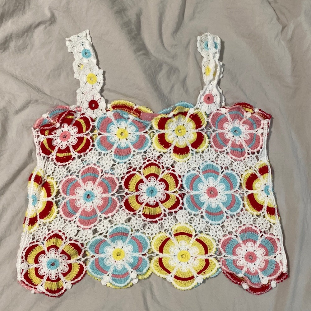 super cute flower power crochet top